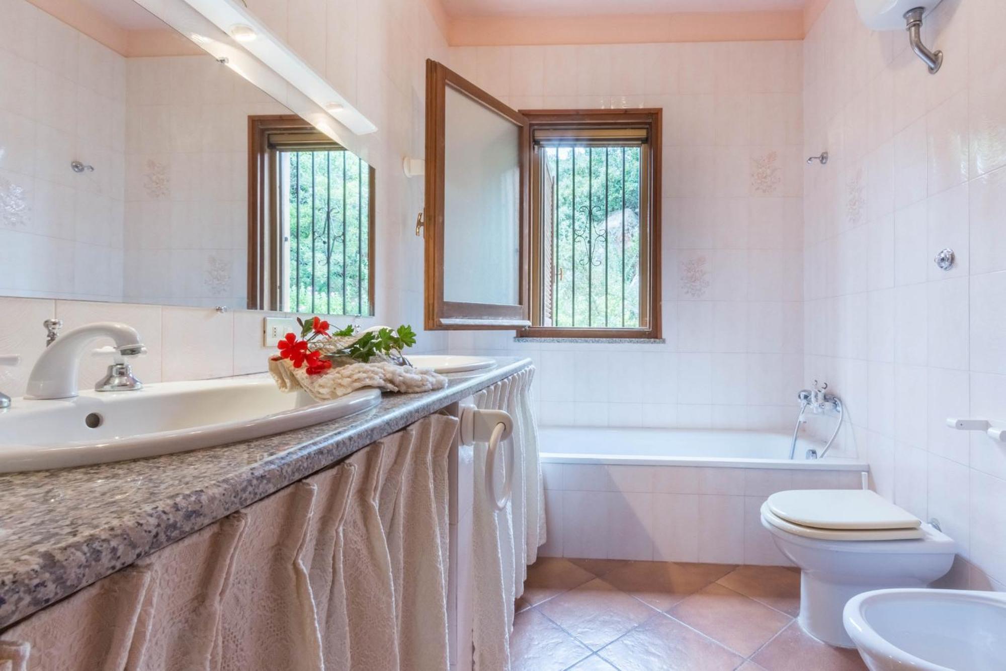 Villa Bellavista Con Piscina Privata, Vista Mare Vicino A فيلاّسيمِيوس المظهر الخارجي الصورة